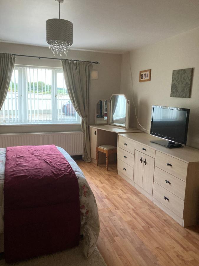Deeleview Apartment Lifford Екстериор снимка